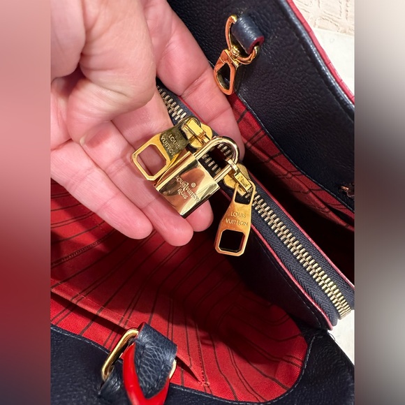 💙BLUE EMPREINTE💙Louis Vuitton Montaigne empreinte with strap - Picture 7 of 15